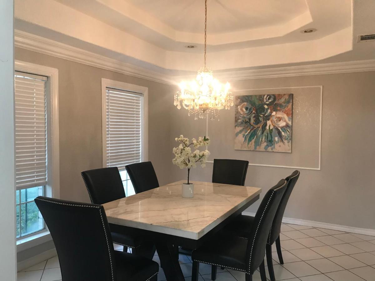 Cheerful 4 Bedroom Home With Pool And Bbq Area With 5Th Bedroom Option Brownsville Exterior foto